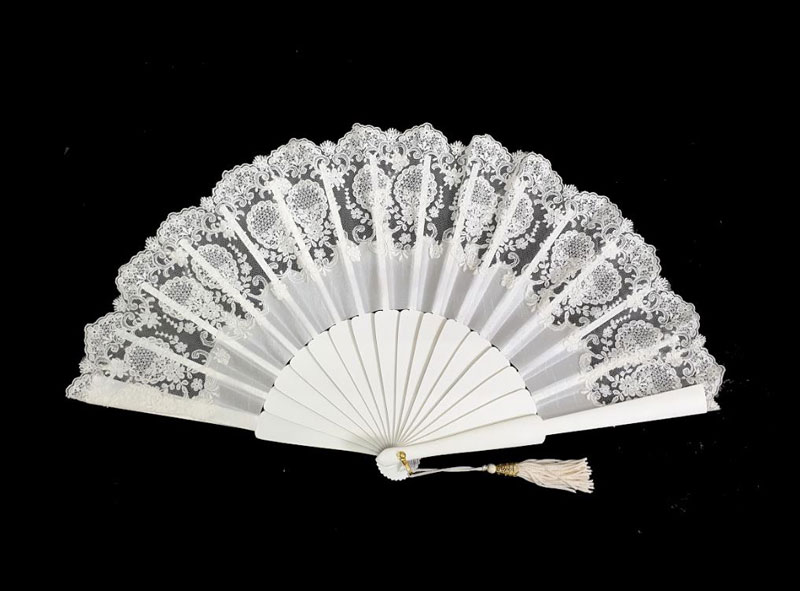 Low Cost White Bridal´s Fan. Ref. 1724